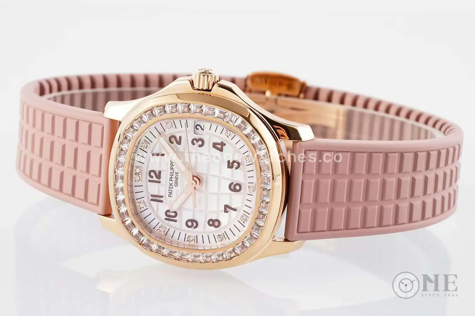 Aquanaut Luce 5072R MOP Dial in Rose Gold - Image 6