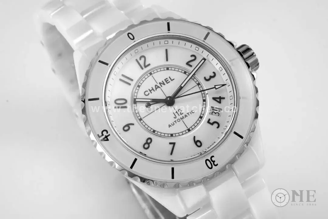 J12 White Ceramic and Steel Ref: H5700 - Image 6