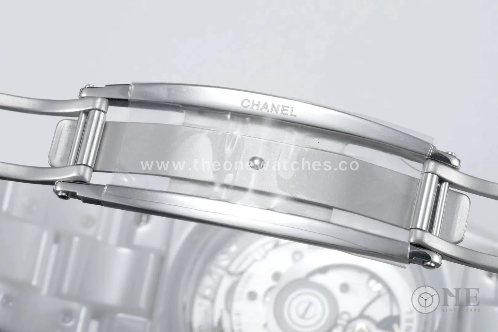 J12 White Ceramic and Steel Ref: H5700 - Image 3