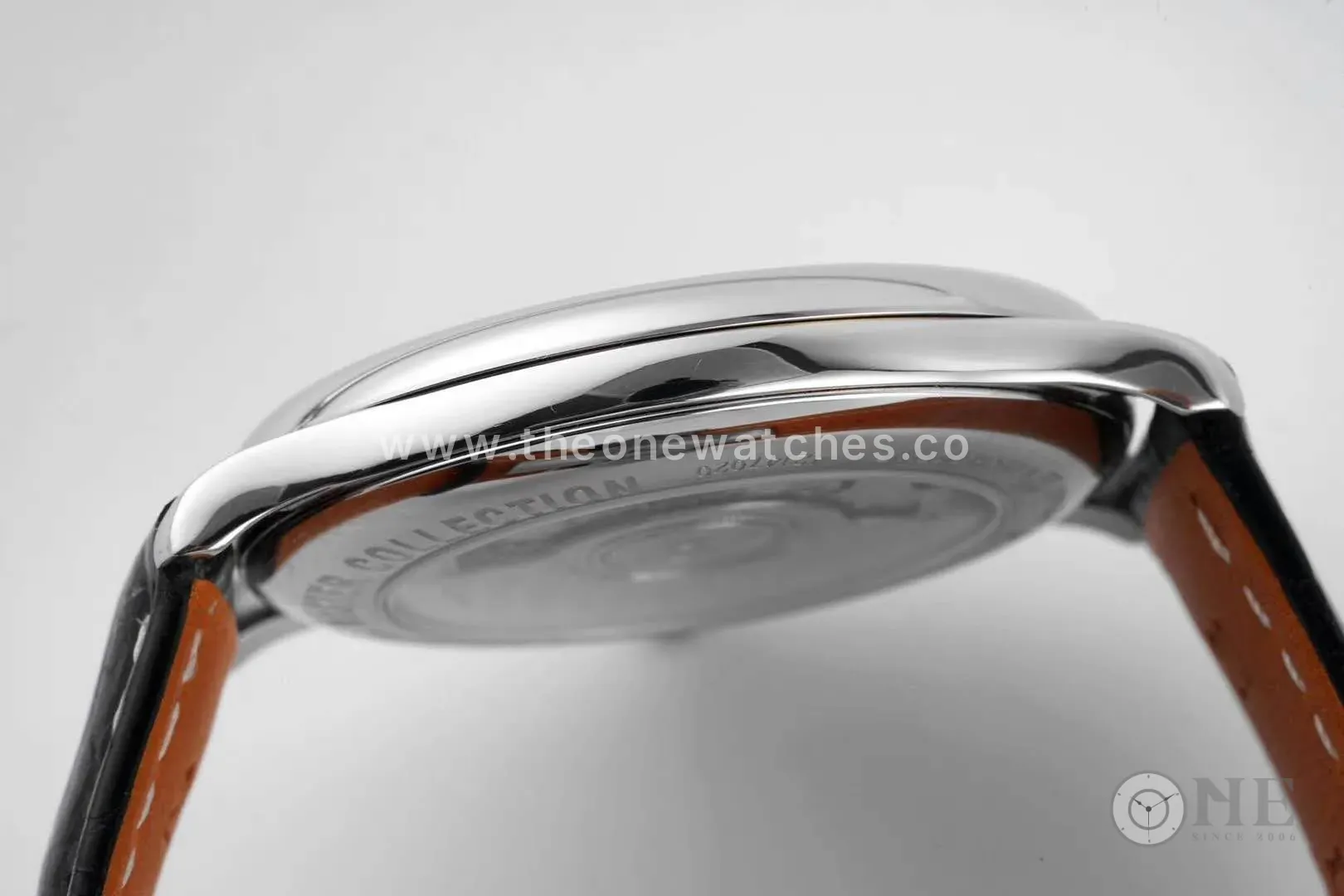 Master Collection cadran blanc sur bracelet en cuir noir – Image 7