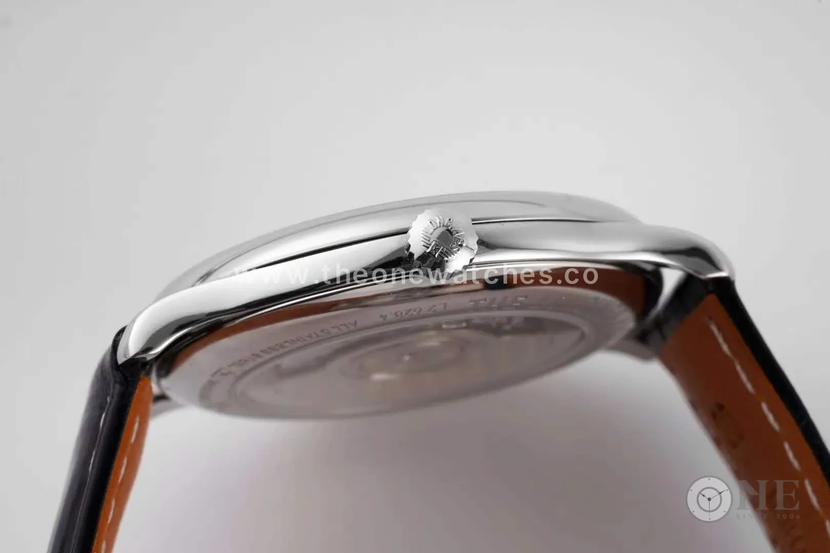 Master Collection cadran blanc sur bracelet en cuir noir – Image 8