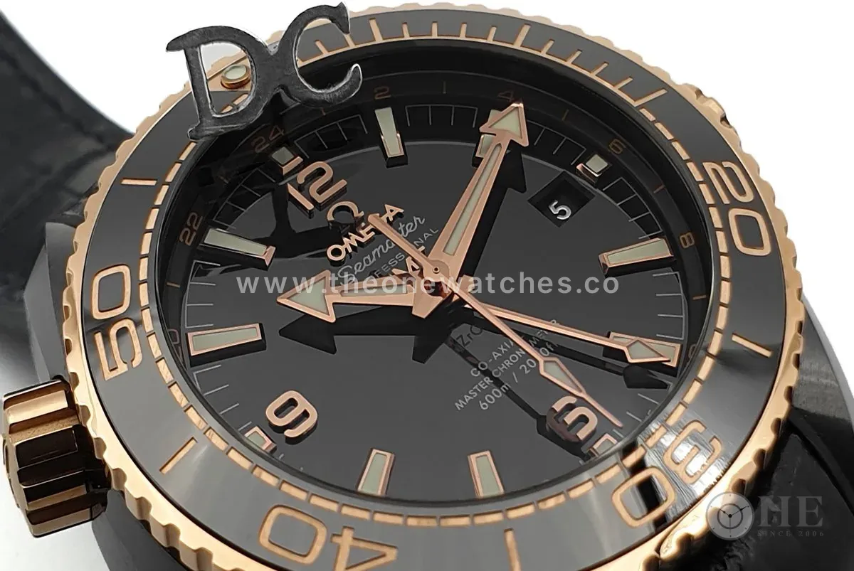 Seamaster Planet Ocean GMT “Deep Black” céramique or – Image 4