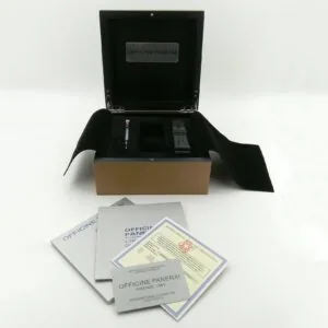 Caja y documentación Panerai