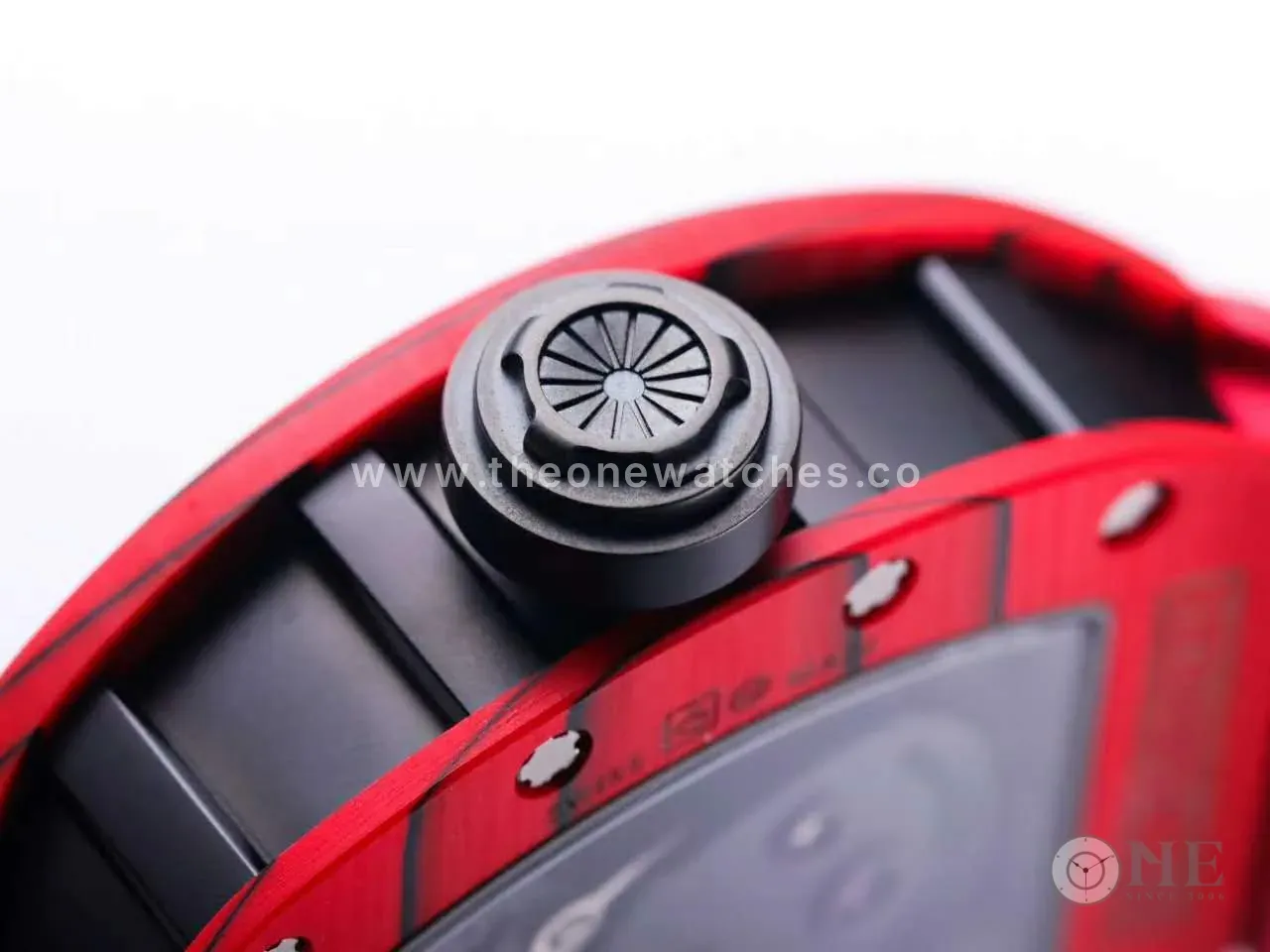 RM 052-01 Tourbillon Black Skull en carbone NTPT rouge – Image 8