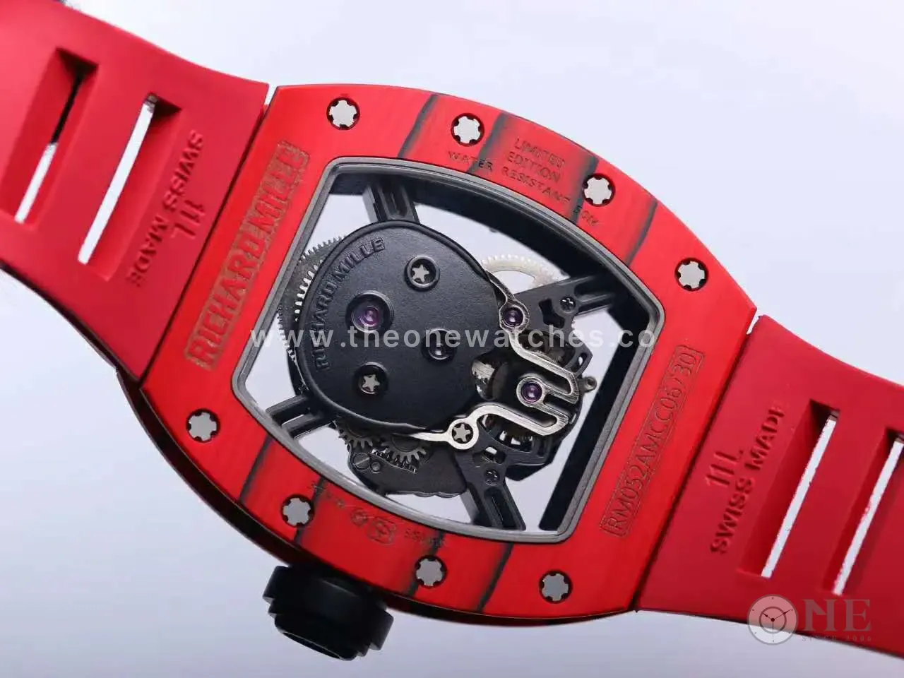 RM 052-01 Tourbillon Black Skull en carbone NTPT rouge – Image 6