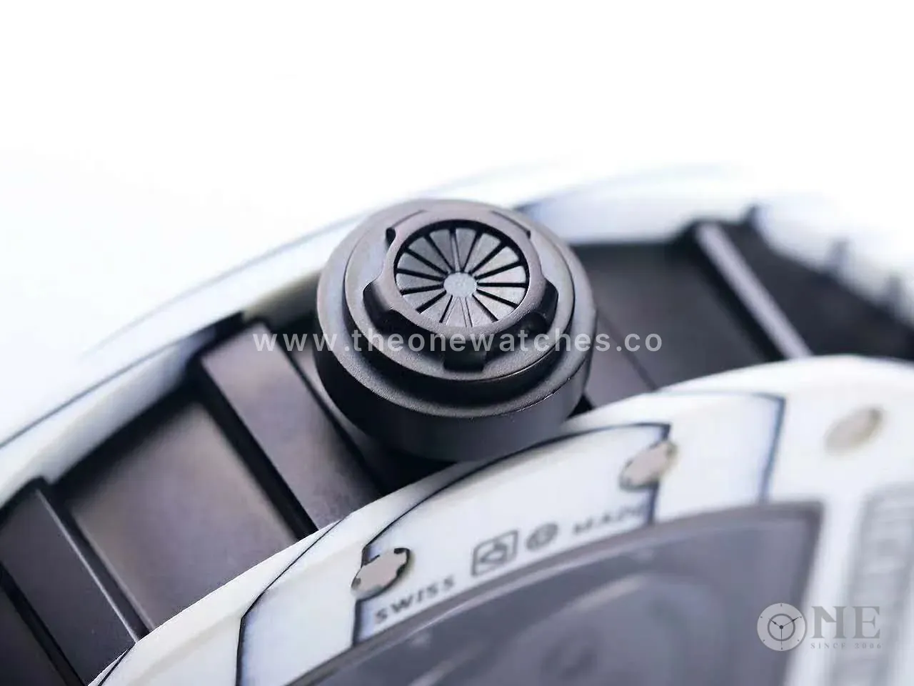 RM 052-01 Tourbillon Black Skull in carbonio NTPT bianco - immagine 8