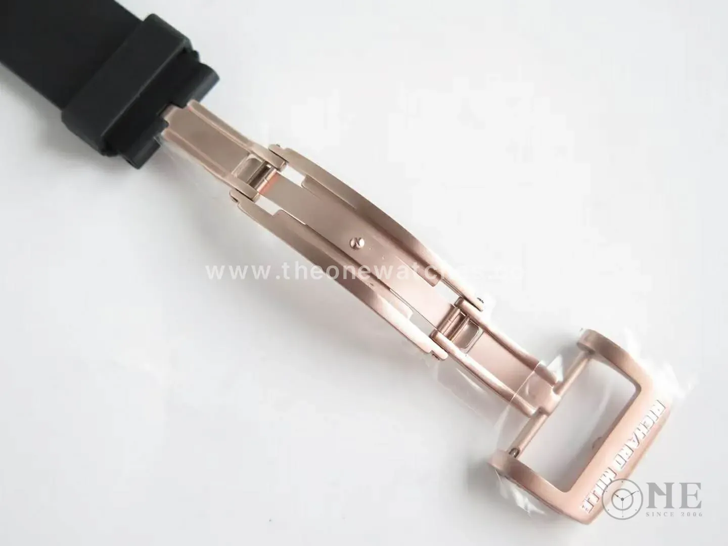 RM 052-01 Tourbillon Skull in Rose Gold - Image 7