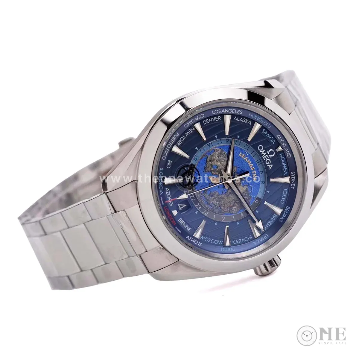 Seamaster Aqua Terra Worldtimer Master Chronometer cadran bleu sur bracelet – Image 3