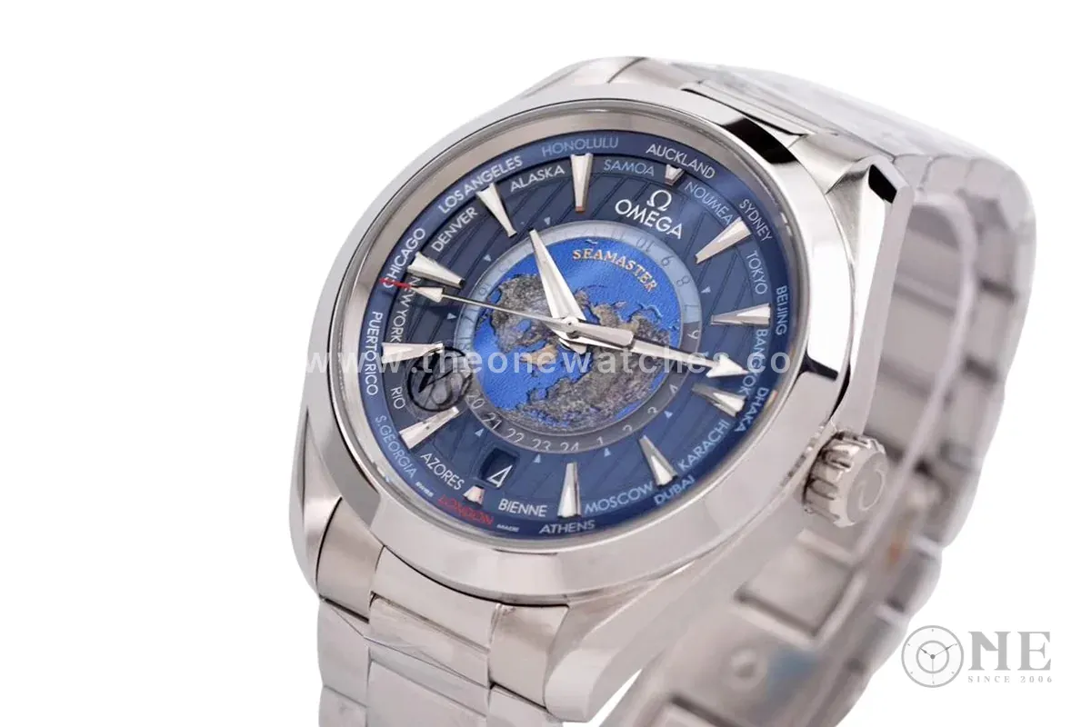 Seamaster Aqua Terra Worldtimer Master Chronometer cadran bleu sur bracelet – Image 2