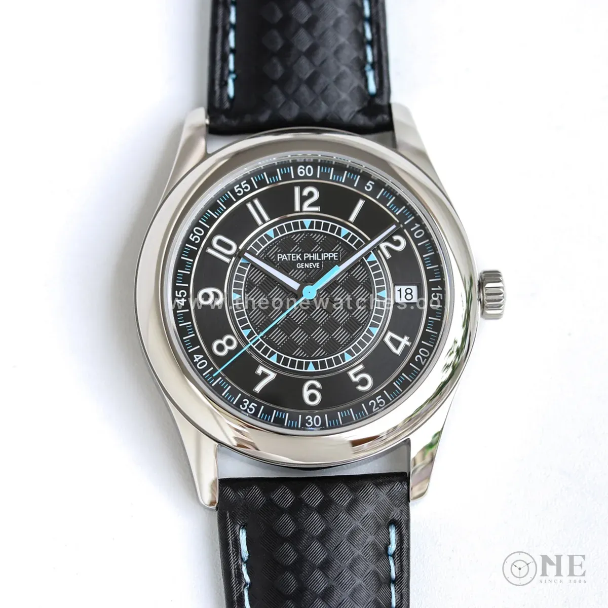 Calatrava 6007G-001 cadran noir bleu ciel en or blanc