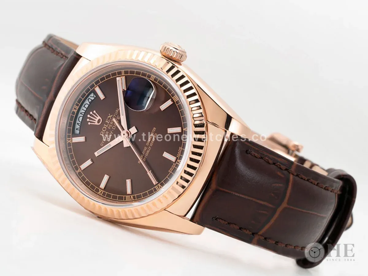 Day-Date 40 quadrante marrone in oro rosa su cinturino in pelle - immagine 2