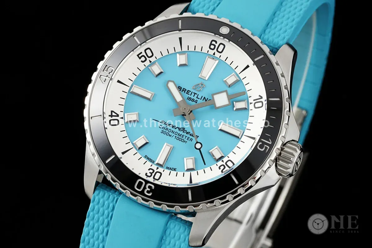 Superocean Automatic 44 quadrante blu Tiffany Ref: A17376211L2S1 - immagine 2