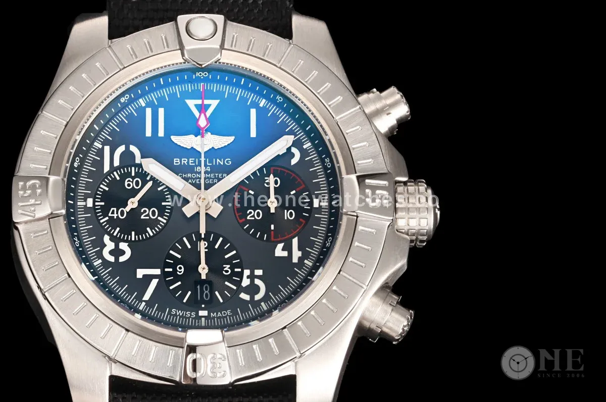Avenger B01 Chronograph 45 Black Dial in Steel