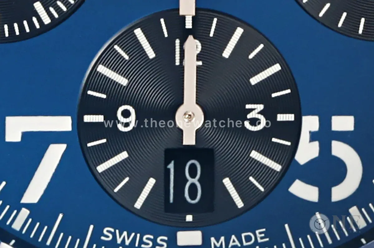 Avenger B01 Chronograph 45 Blue Dial in Steel