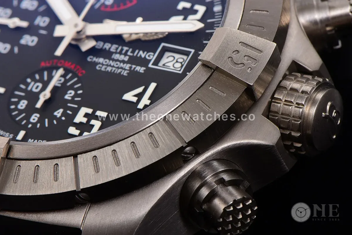Avenger Bandit Black Dial in Titanium
