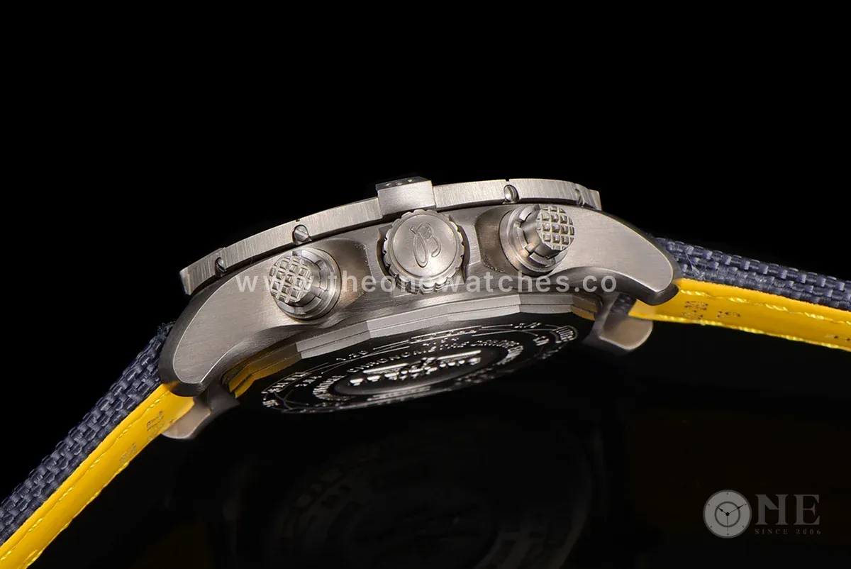 Avenger Bandit Black Dial in Titanium