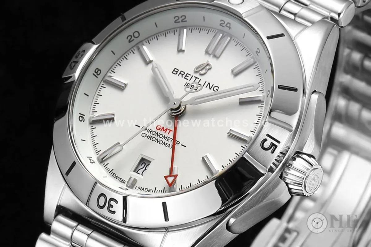 Chronomat Automatic GMT 40 White Dial Ref. A32398101A1A1