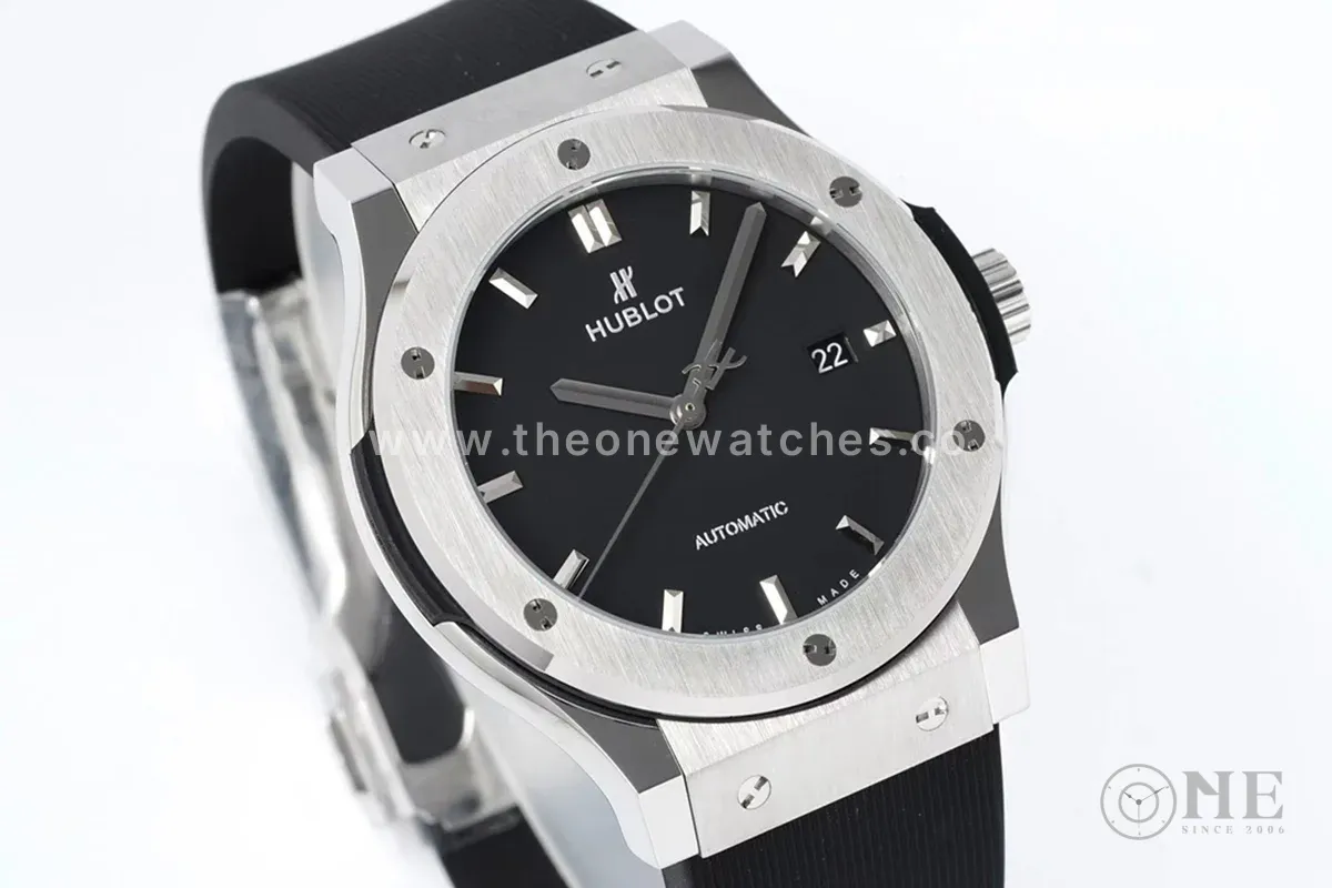 Classic Fusion Automatic 42mm Black Dial on Rubber Strap
