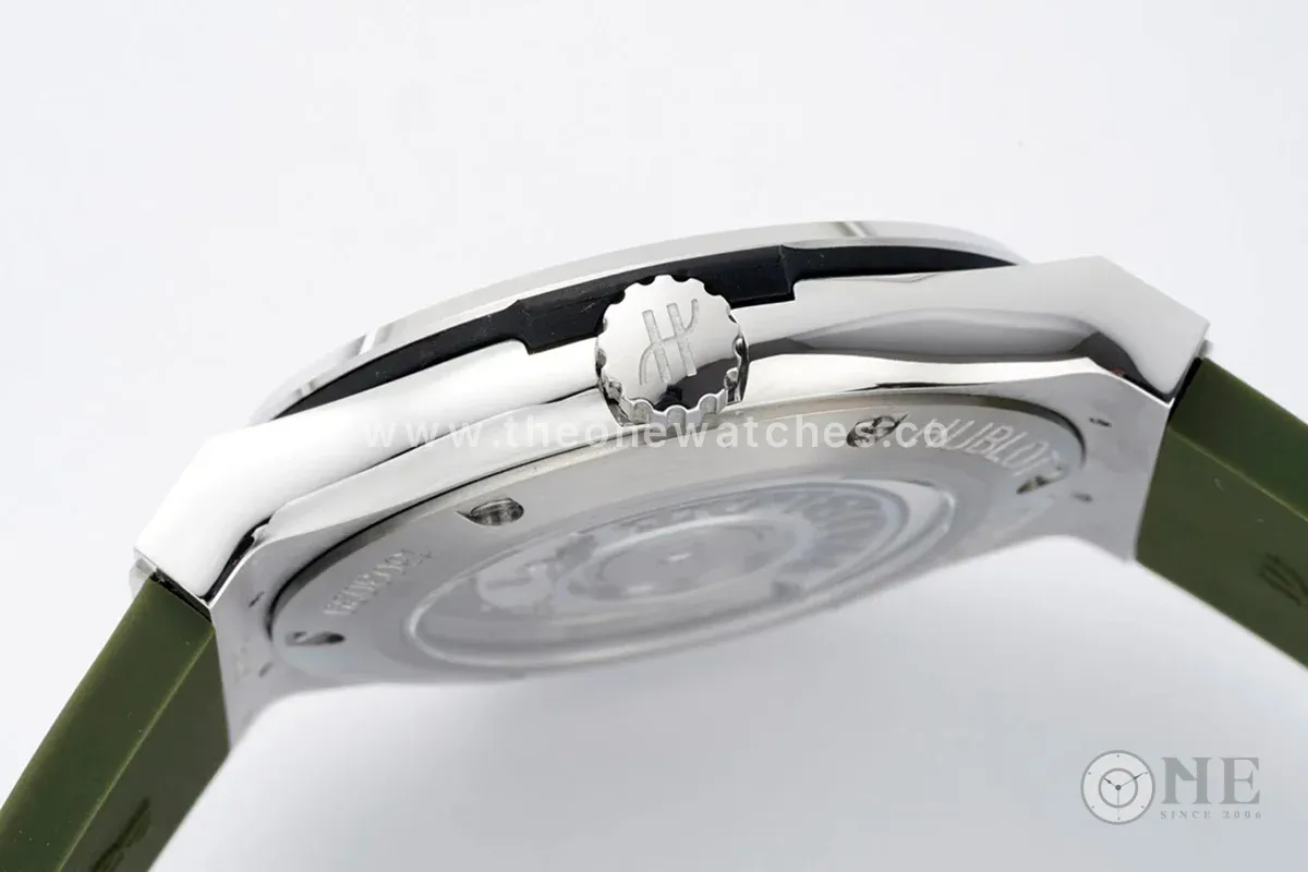 Classic Fusion Automatic 42mm Green Dial on Rubber Strap