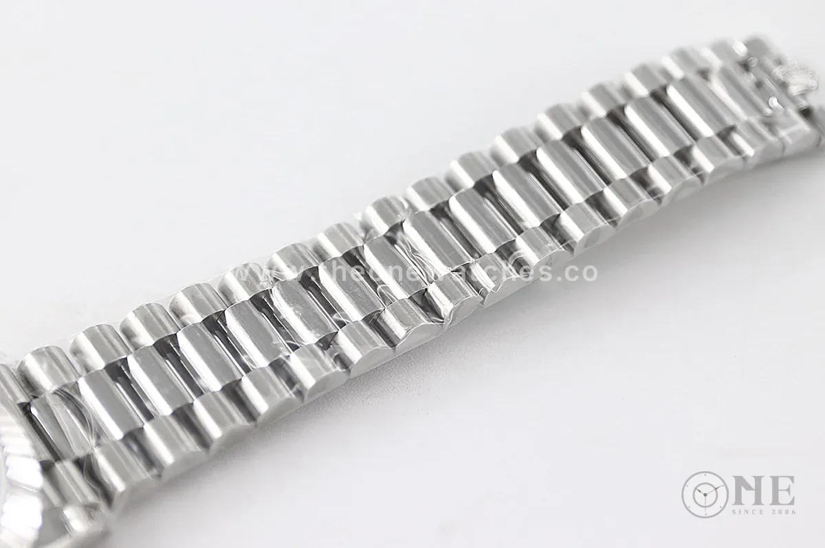 Day-Date 40 228206 Blue Dial in Platinum with Arabic Markers