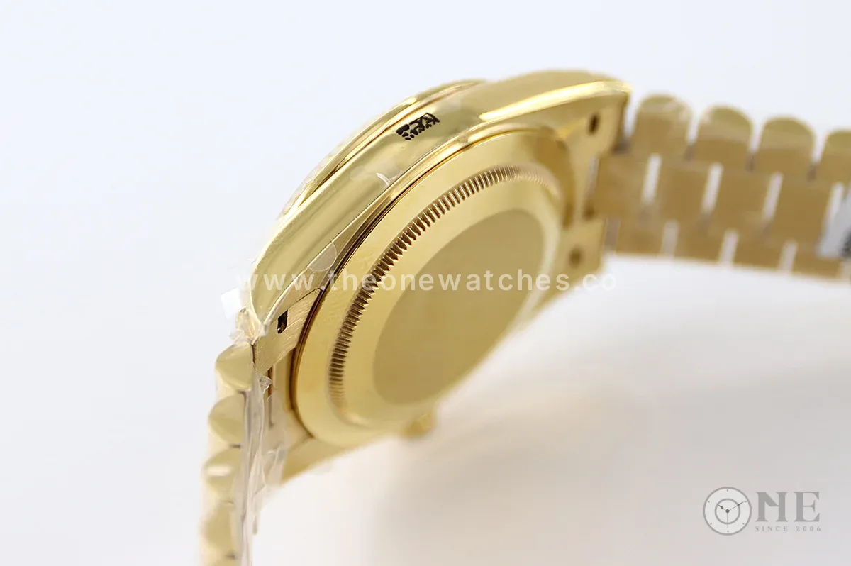Day-Date 40 228238 Silver Dial in Yellow Gold