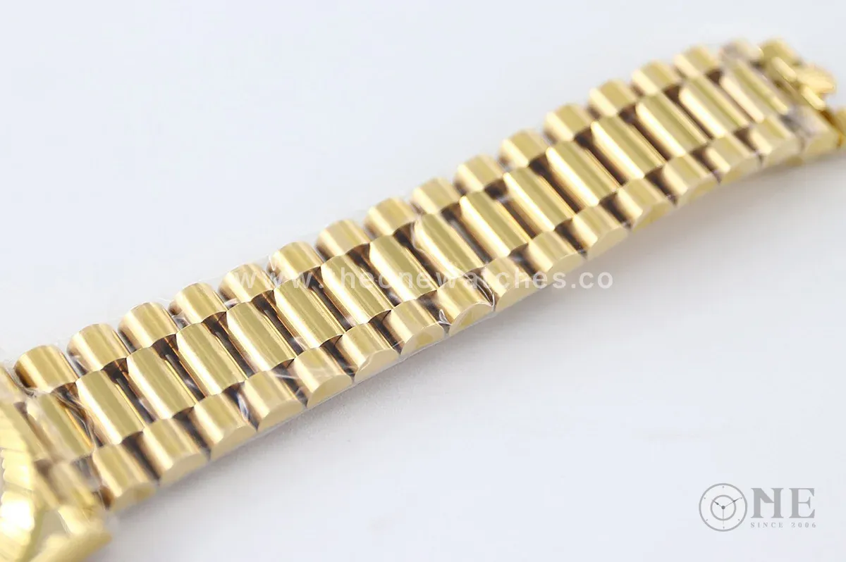 Day-Date 40 228238 Silver Dial in Yellow Gold