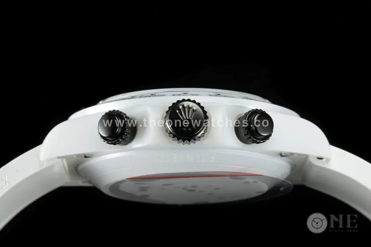 Daytona AET White Classic on Rubber Strap