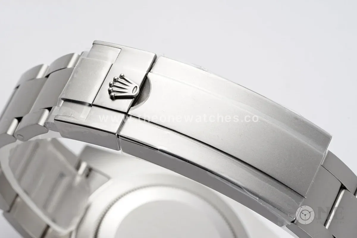 DIW Submariner Glacial Grey Dial