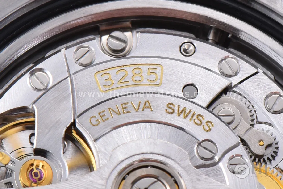 GMT Master II 126715CHNR “Rootbeer” in Everose Gold