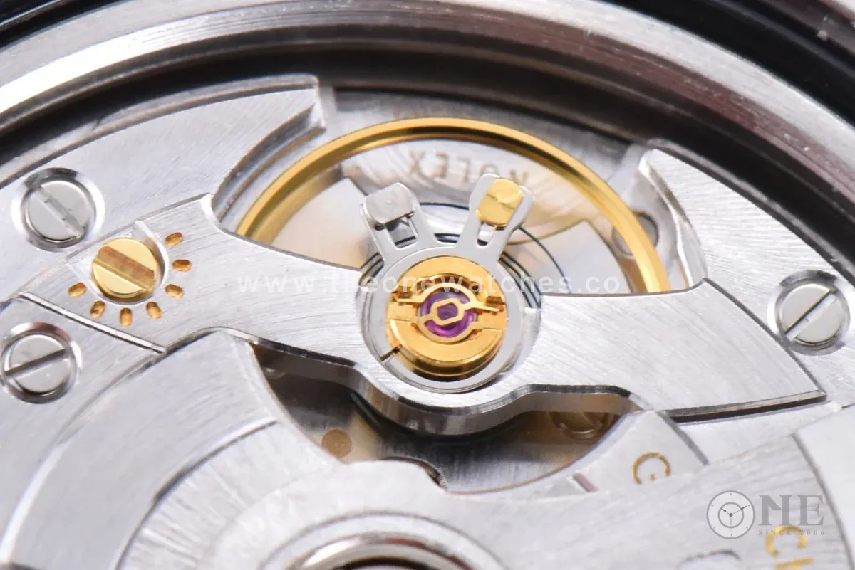 GMT Master II 126715CHNR “Rootbeer” in Everose Gold and Steel