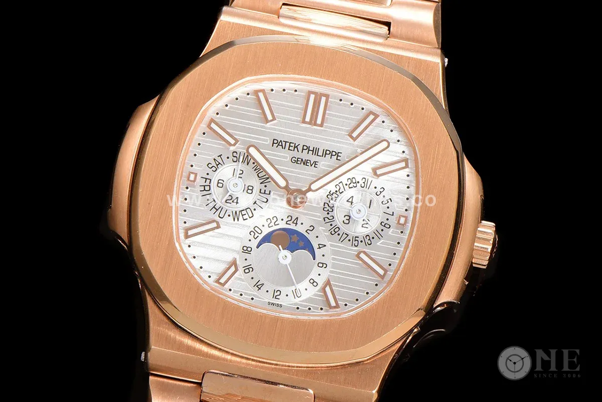 Nautilus 5740 White Dial in Rose Gold