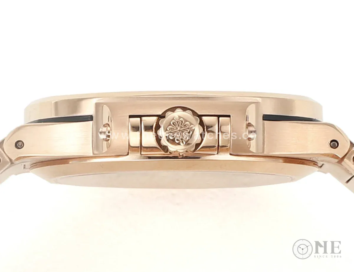 Nautilus 7118/1R-001 White Dial