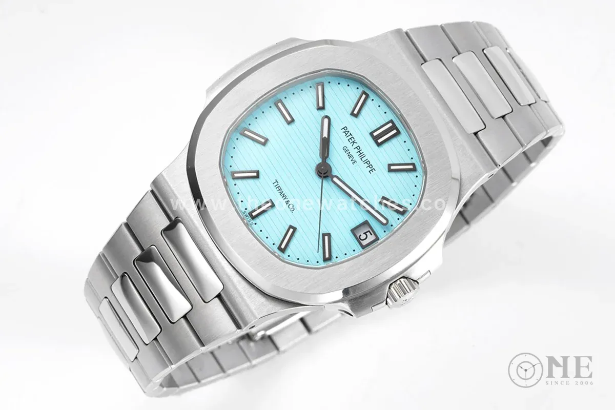 Nautilus Jumbo 5711/1A-018 Tiffany Blue Dial