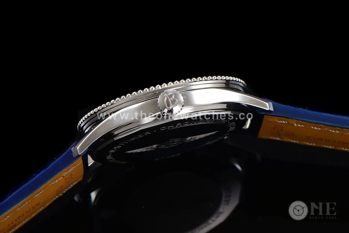 Navitimer Automatic 41 Blue and White Dial in Steel