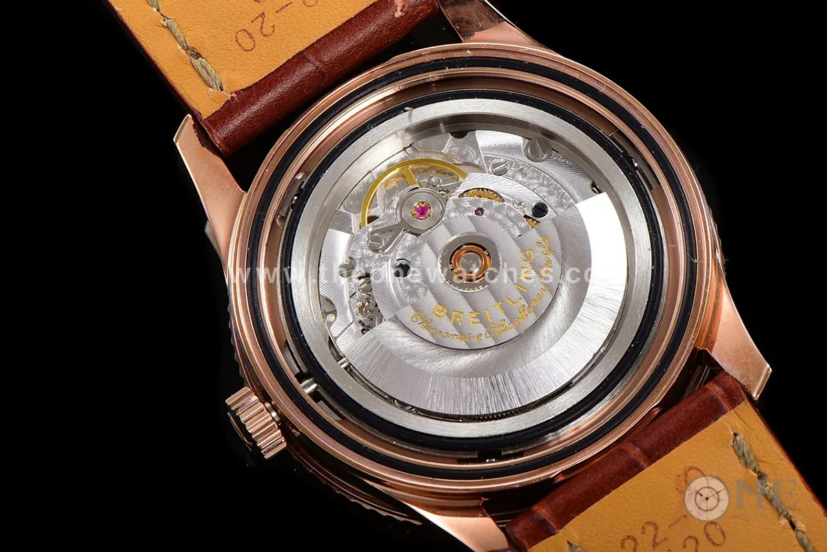Navitimer Automatic 41 White Dial in Rose Gold