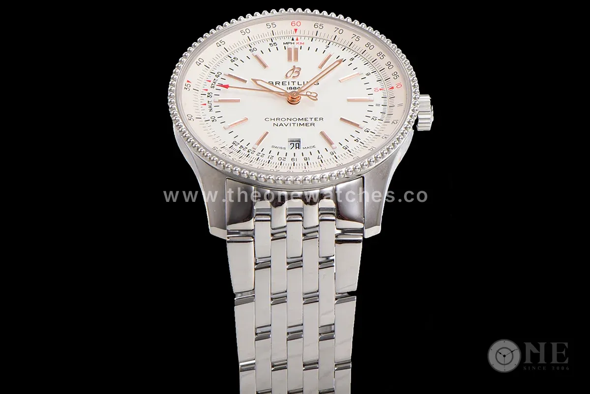 Navitimer Automatic 41 White Dial in Steel on Bracelet Ref. A17326211G1A1