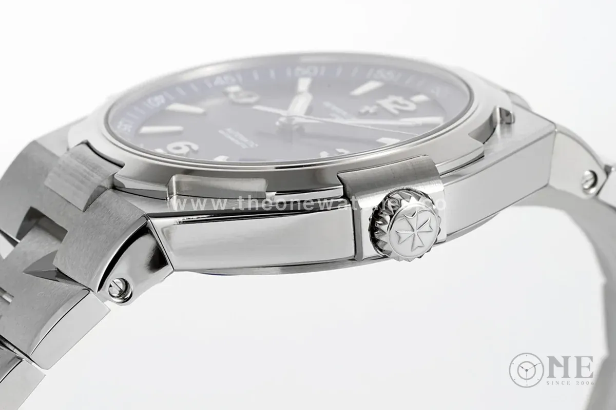 Overseas Automatic 47040 Blue Dial in Steel