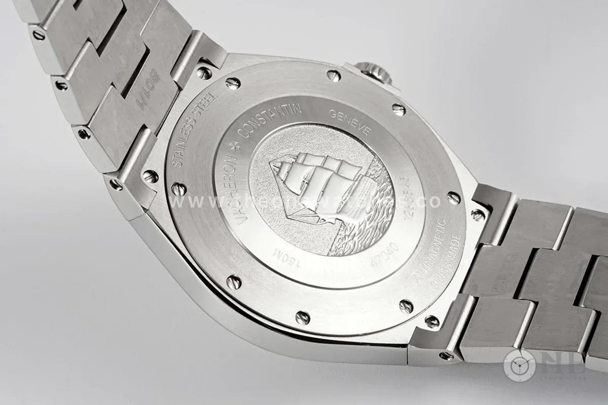Overseas Automatic 47040 Blue Dial in Steel