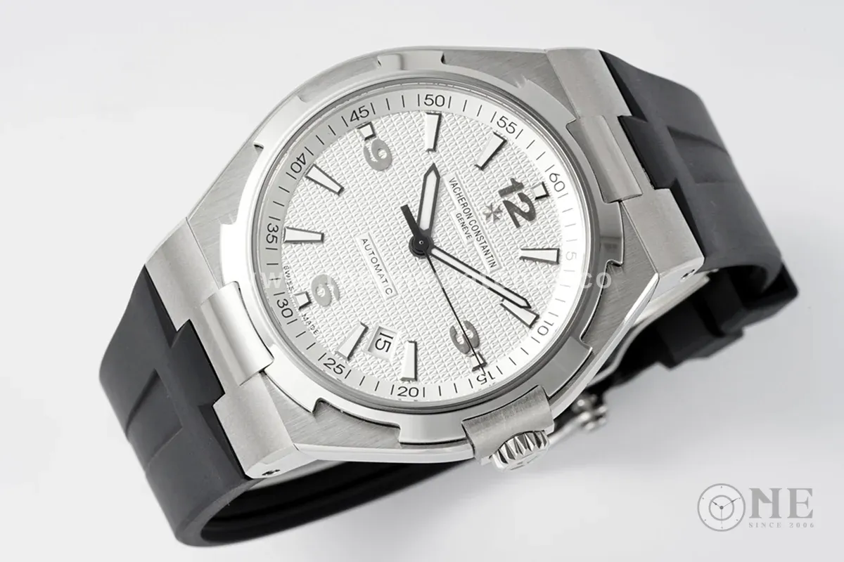 Overseas Automatic 47040 White Dial in Steel on Rubber Strap