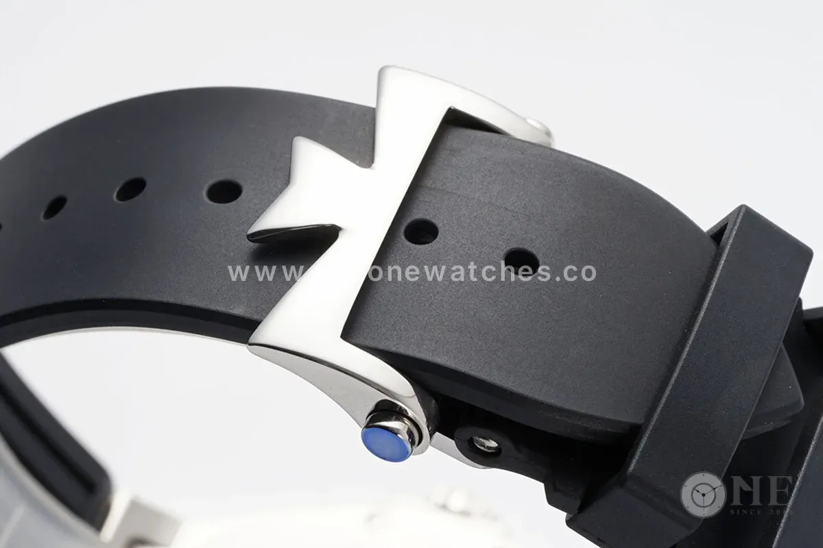 Overseas Automatic 47040 White Dial in Steel on Rubber Strap