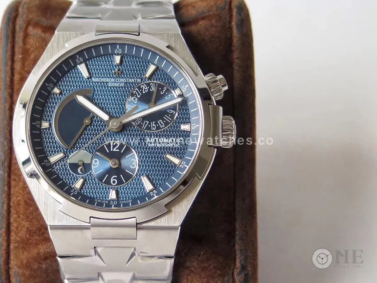 Overseas Dual Time Blue Dial in Steel