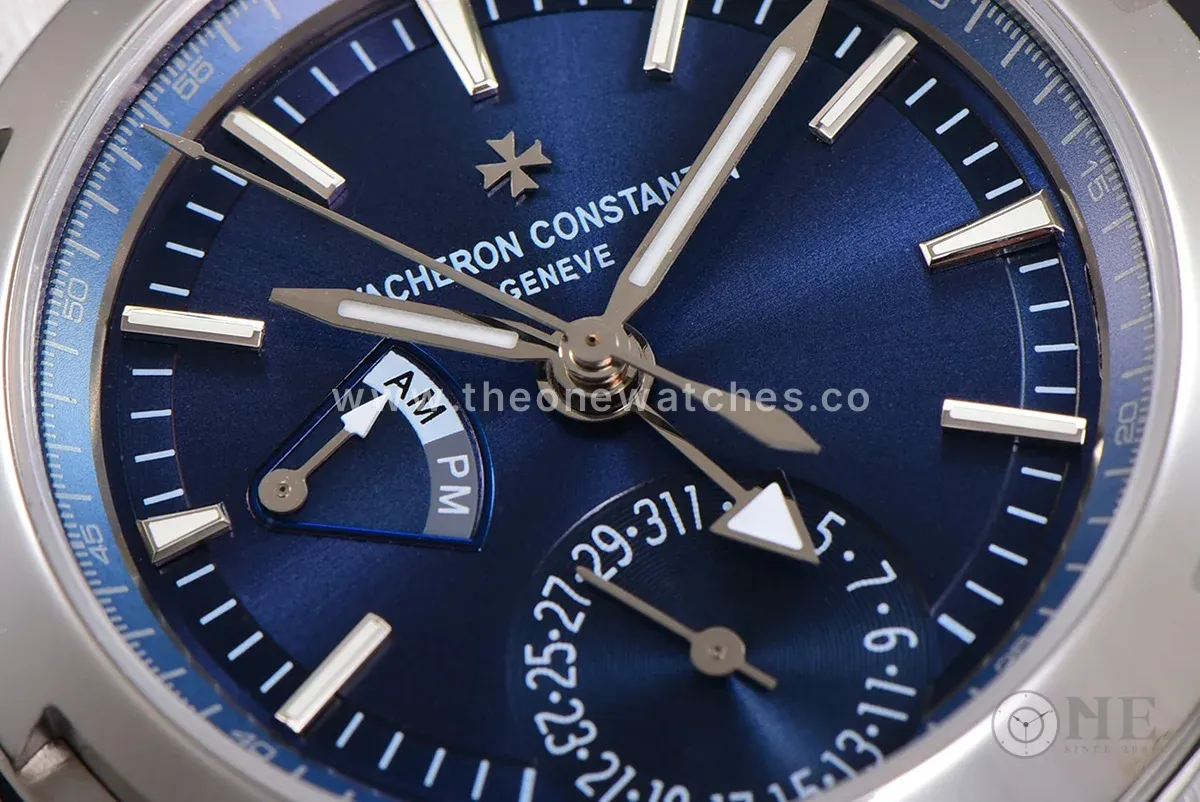 Overseas Dual Time Blue Dial in Steel Ref. 7900V/110A-B334
