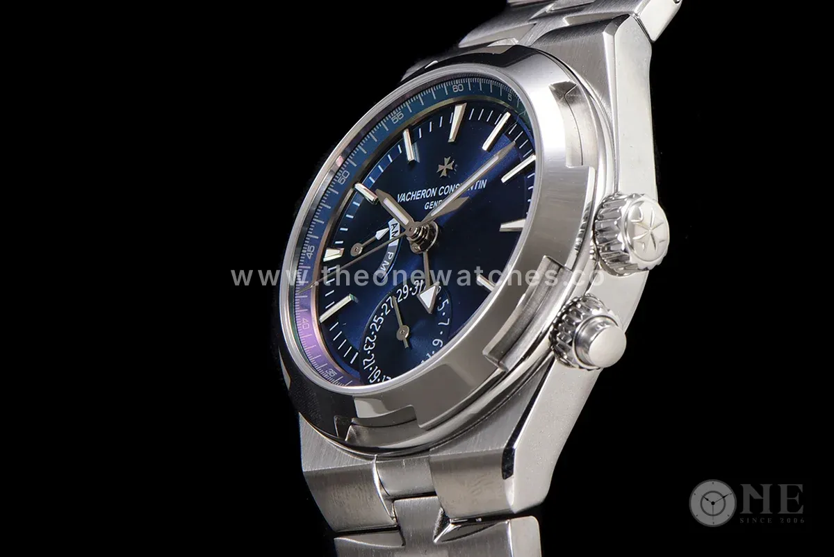 Overseas Dual Time Blue Dial in Steel Ref. 7900V/110A-B334