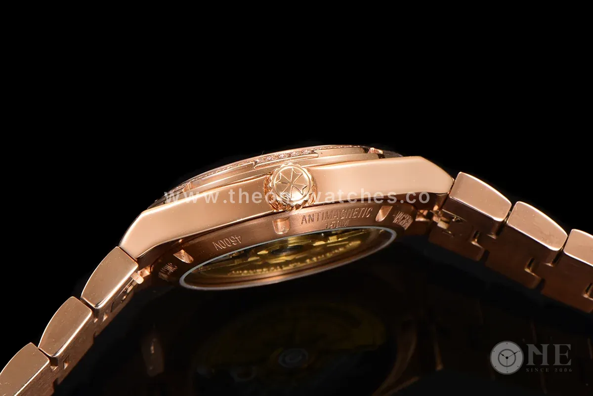 Overseas White Dial Ref. 4205 35mm in Rose Gold