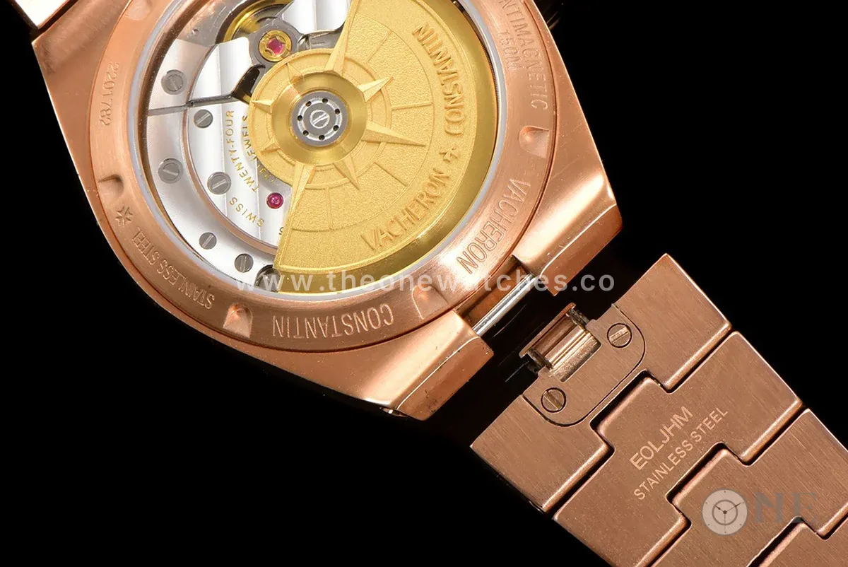 Overseas White Dial Ref. 4205 35mm in Rose Gold