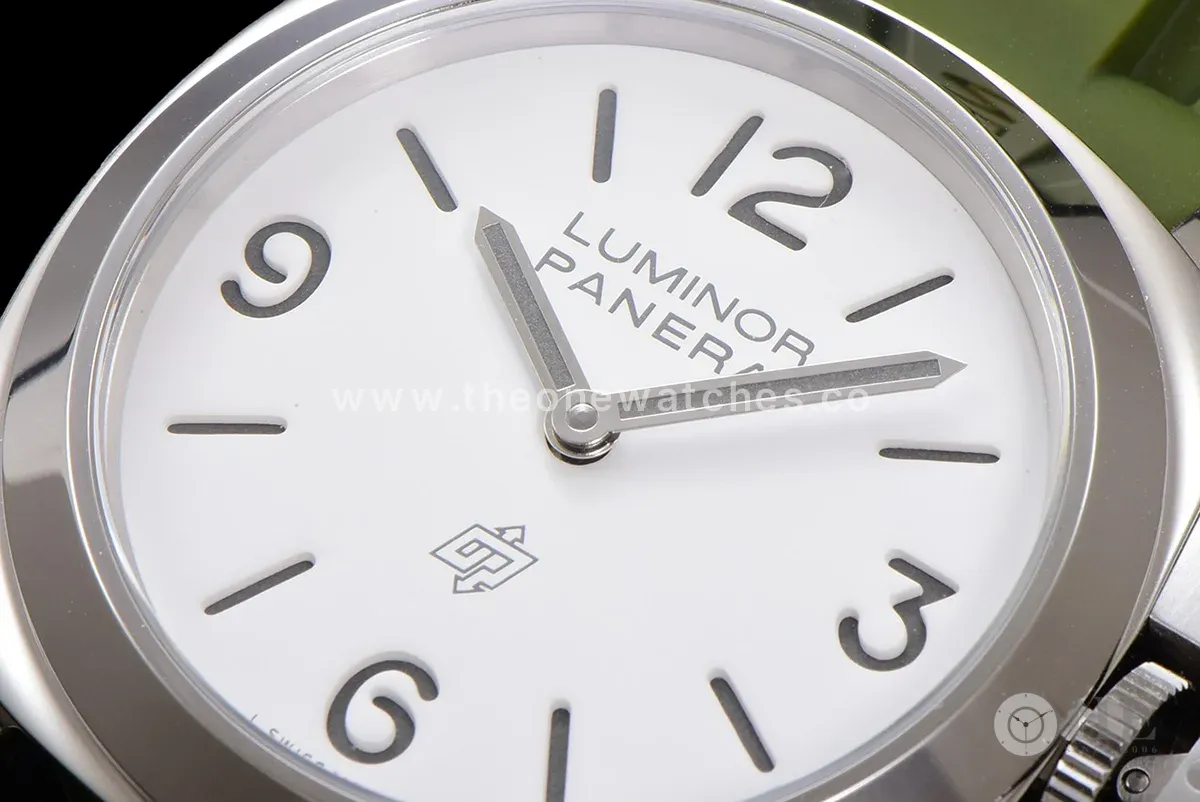 PAM1087 Luminor Base Logo 44mm
