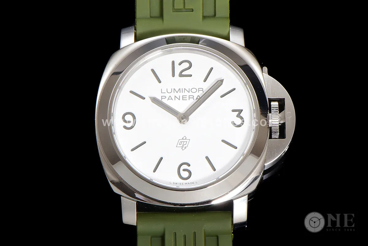 PAM1087 Luminor Base Logo 44mm