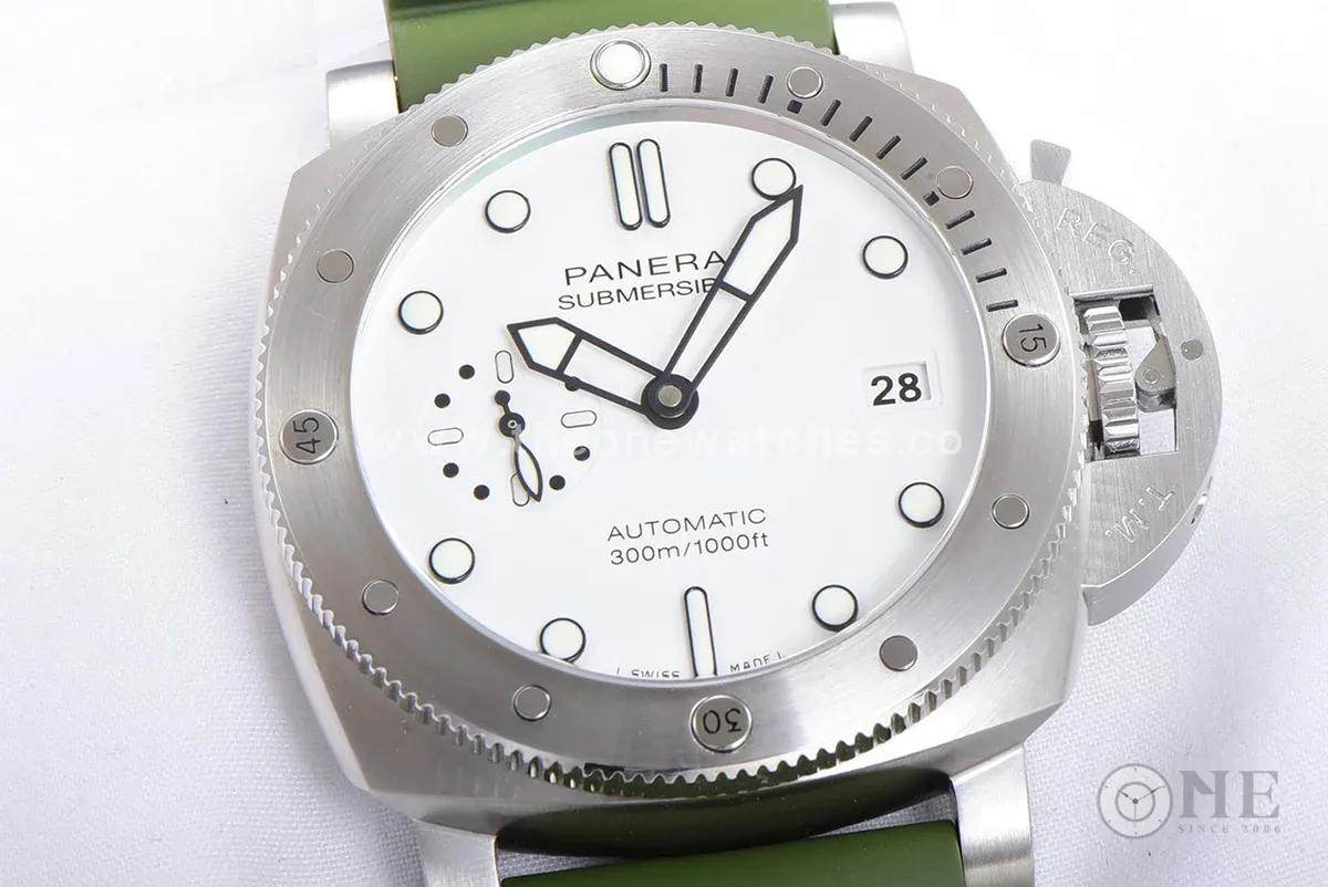 PAM1226 Submersible QuarantaQuattro Bianco 44mm