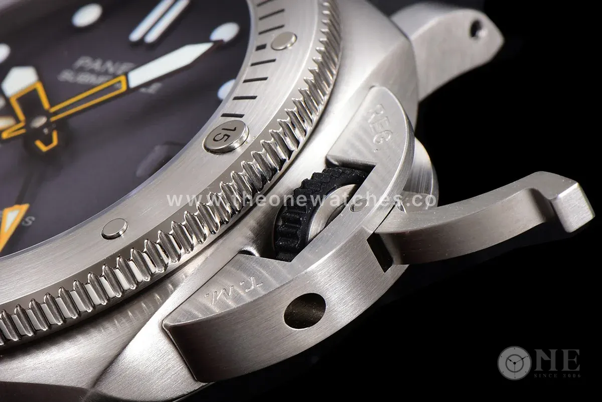 PAM1323 Submersible GMT Navy Seals 44mm