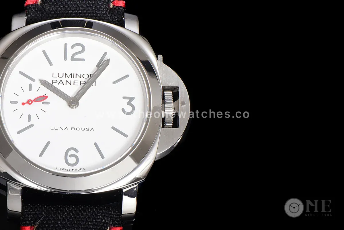 PAM1342 Luminor Luna Rossa 44mm